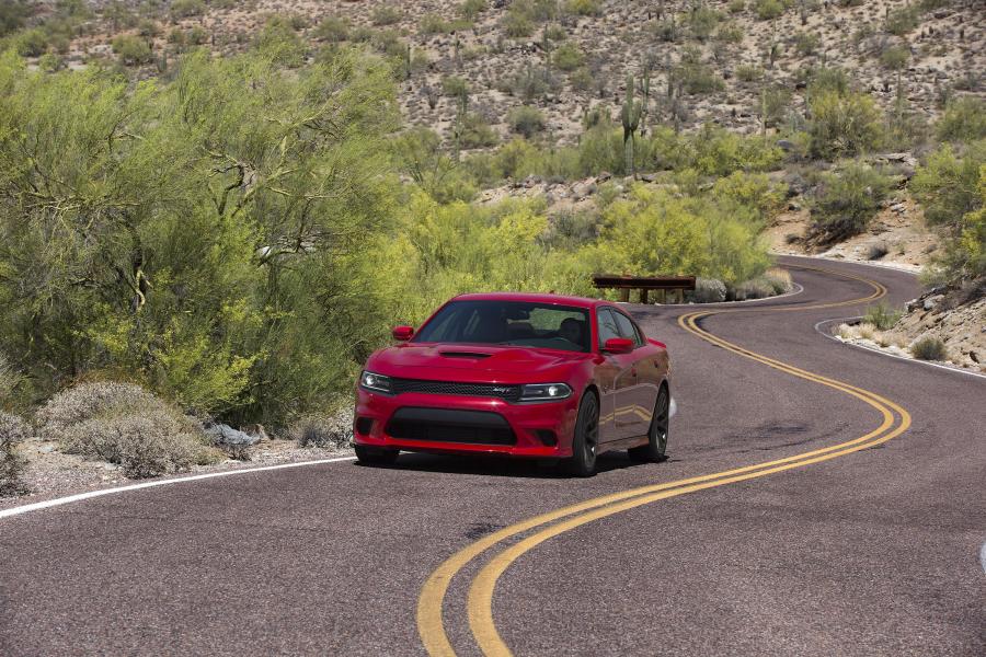  Dodge Charger SRT Hellcat 2016 года  (фото 10 из 23)